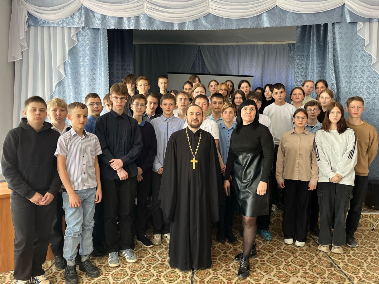 Прошел кинопоказ.